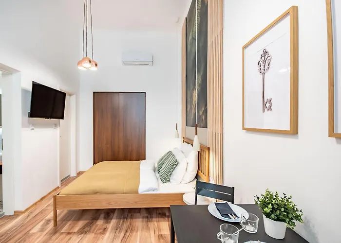 Stylish Nest With Ac *