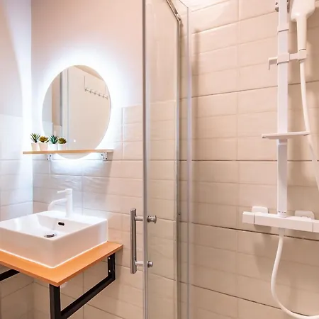 Stylish Nest With Ac Appartement *